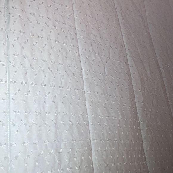 Lace Skirts Dor A Bed - Picture 3 of 6